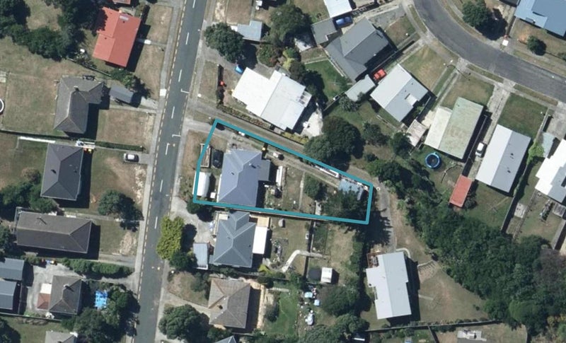 56 Downes Street, Titahi Bay, Porirua - Carousel 1