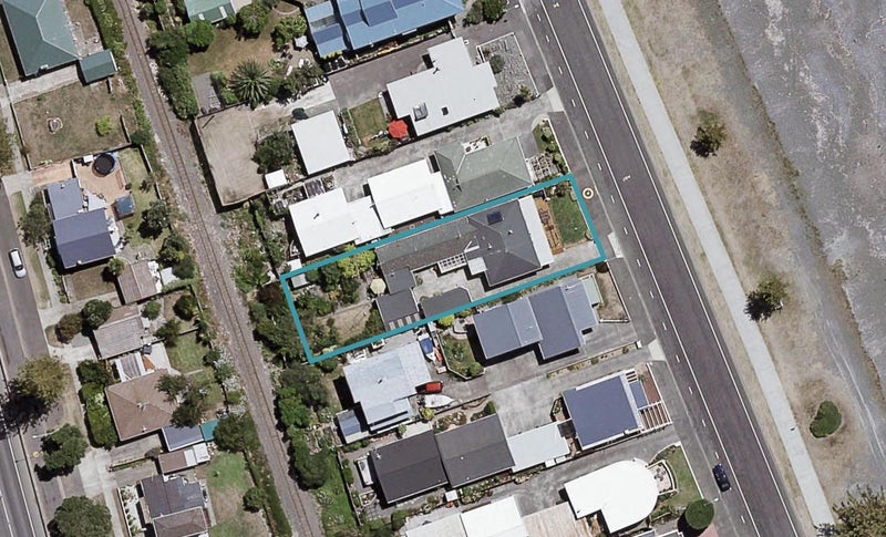 43 The Esplanade, Westshore, Napier - Carousel 1