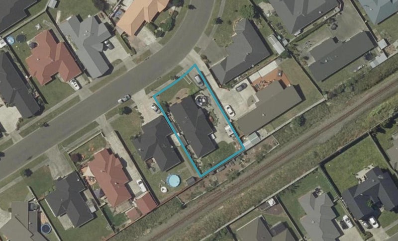 70 Branigan Parade, Kelvin Grove, Palmerston North - Carousel 1