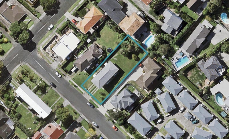 1/23 Dallinghoe Crescent, Milford, Auckland - Carousel 1