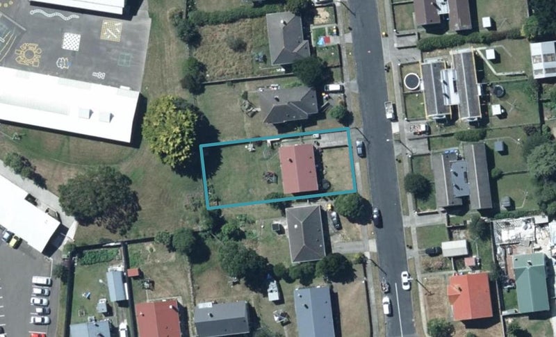36 Justine Street, Cannons Creek, Porirua - Carousel 1