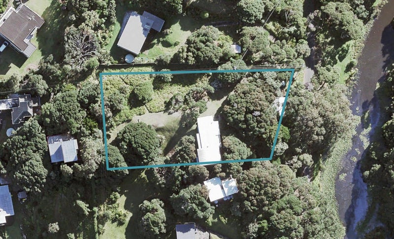 52 Garden Road, Piha, Piha - Carousel 1