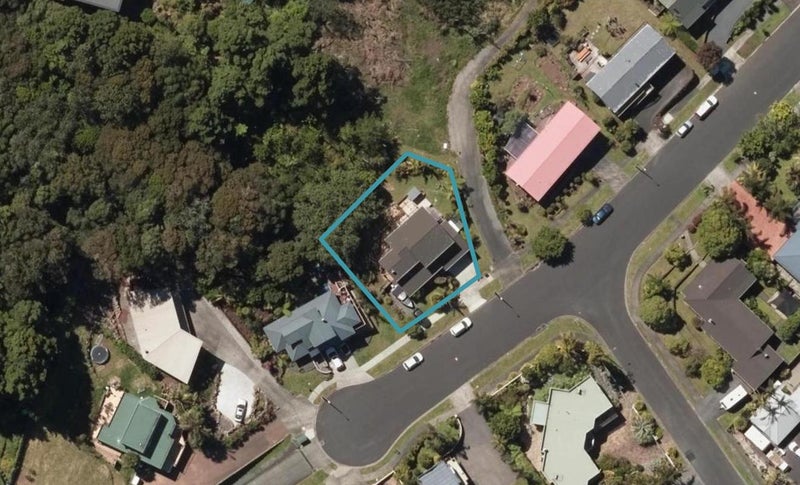 24 Magnolia Avenue, Kamo, Whangarei - Carousel 1
