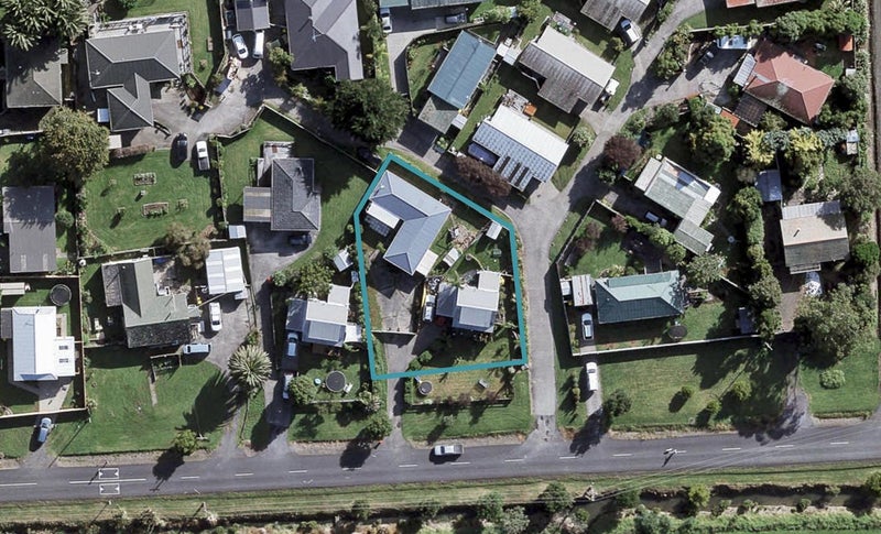 53A Springs Road, Parakai, Helensville - Carousel 1