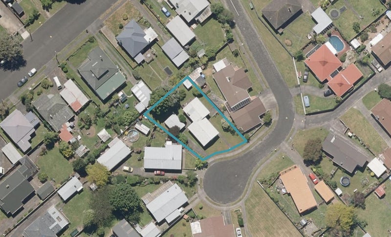 4 Nichol Place, Whanganui East, Whanganui - Carousel 1