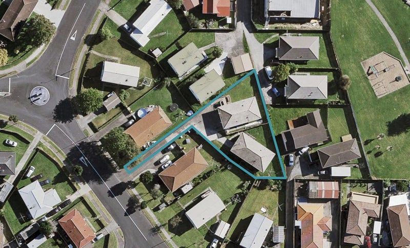 2/12 Rata Vine Drive, Wiri, Auckland - Carousel 1