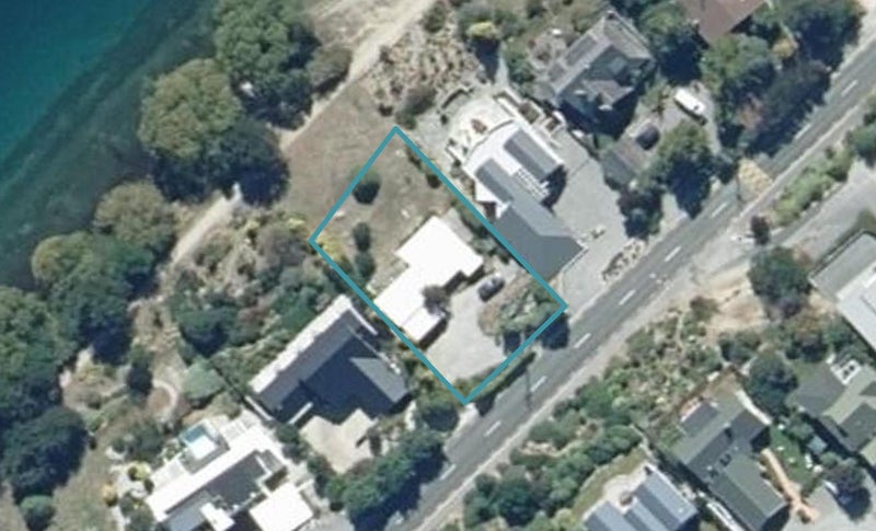 639 Peninsula Road, Kelvin Heights, Queenstown - Carousel 1