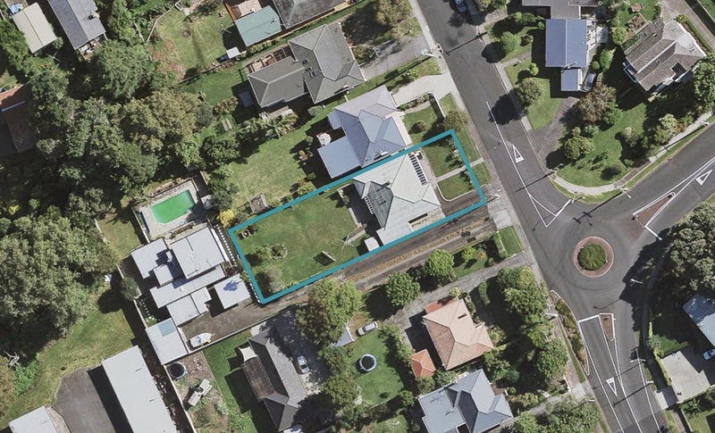 4 Scenic Drive, Hillpark, Auckland - Carousel 1