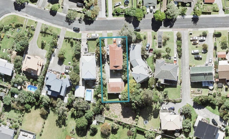 2/93 Pacific Parade, Army Bay, Whangaparaoa - Carousel 1