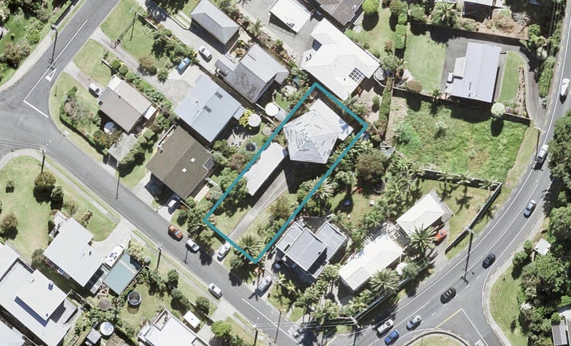 3 Hardley Avenue, Tindalls Beach, Whangaparaoa - Carousel 1