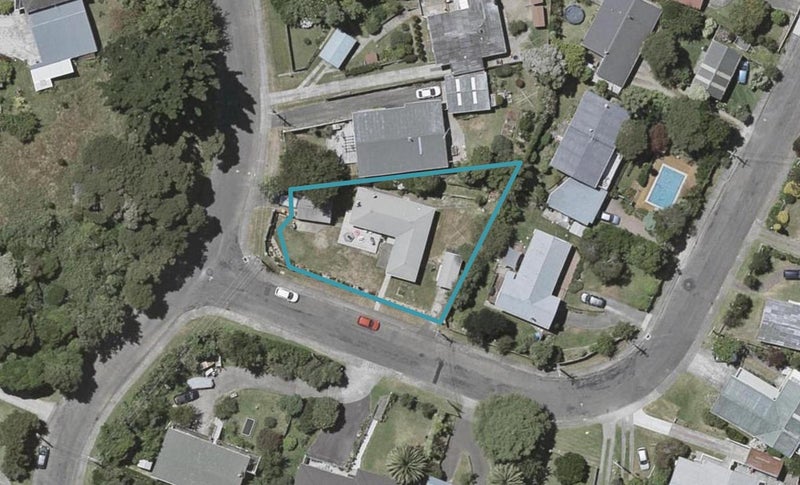 2 Grange Park Avenue, Raumati South, Paraparaumu - Carousel 1