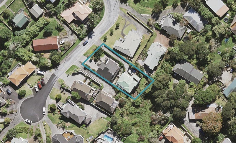 1/12 Greenridge Court, Glenfield, Auckland - Carousel 1
