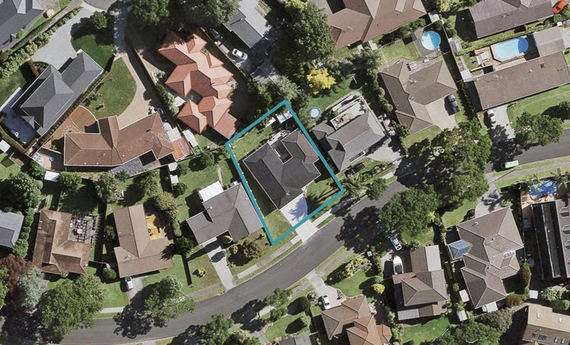 30 Evanda Crescent, Conifer Grove, Takanini - Carousel 1