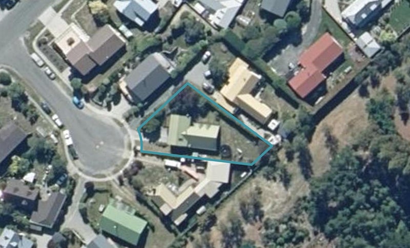 6 Redwood Court, Kelvin Heights, Queenstown - Carousel 1