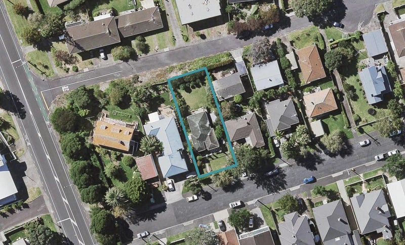 30 Empire Road, Devonport, Auckland - Carousel 1