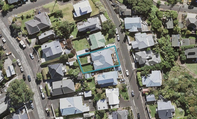 2/80 Princes Street, Northcote Point, Auckland - Carousel 1