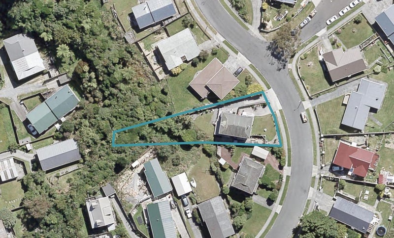 2/26 Outram Grove, Kelson, Lower Hutt - Carousel 1