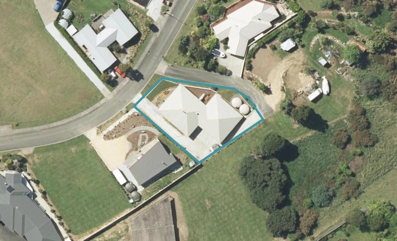8 Pohutukawa Place, Pōhara, Tākaka - Carousel 1