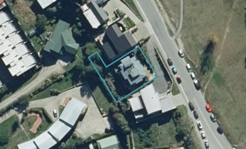 28 Lismore Street, Wanaka - Carousel 1