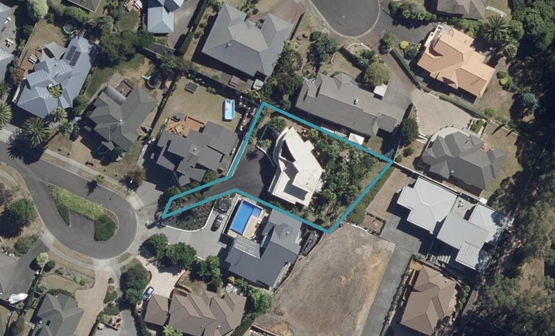 15 Jefferson Heights, Western Heights, Hamilton - Carousel 1