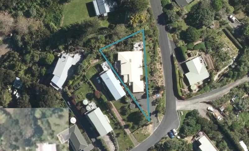 7 Queens View Road, Russell, Russell - Carousel 1