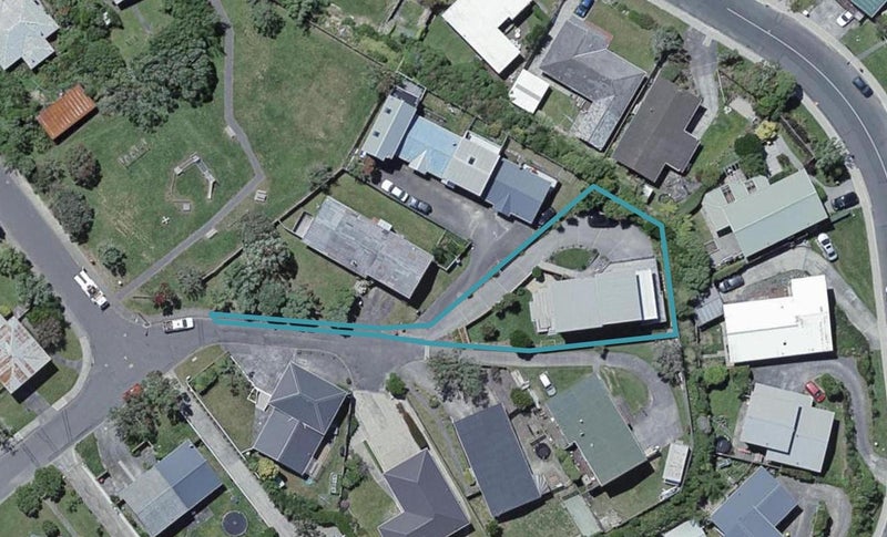 9 Cheyne Walk, Newlands, Wellington - Carousel 1