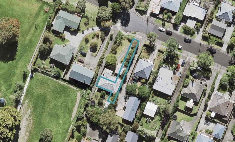 6/18 Riverview Road, New Lynn, Auckland - Carousel 1