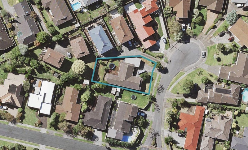 4 Gardenia Grove, Half Moon Bay, Auckland - Carousel 1