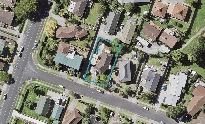 6 Glenshee Place, Highland Park, Auckland - Carousel 1