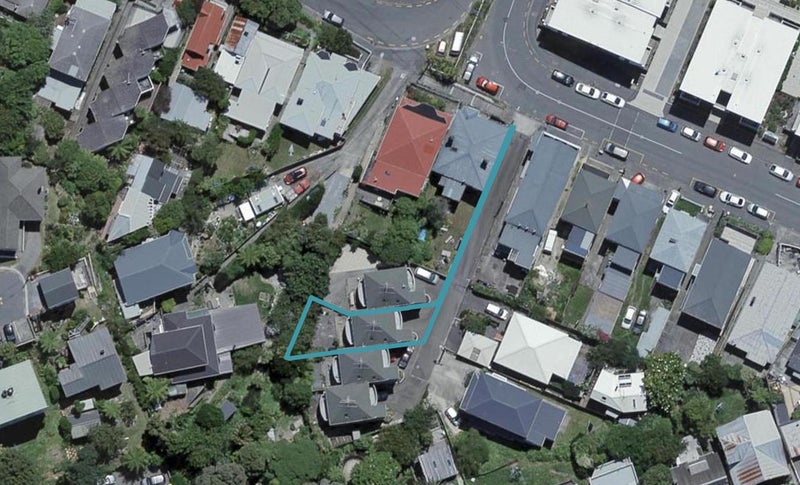 3 Oak Grove, Mount Cook, Wellington - Carousel 1