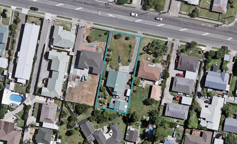 75 Meeanee Road, Taradale, Napier - Carousel 1