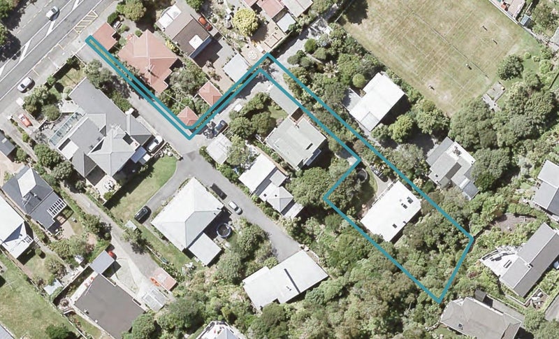 8 Houhere Terrace, Eastbourne, Lower Hutt - Carousel 1