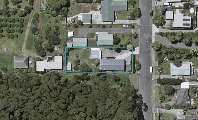 38 Greenaway Road, Waikanae - Carousel 1