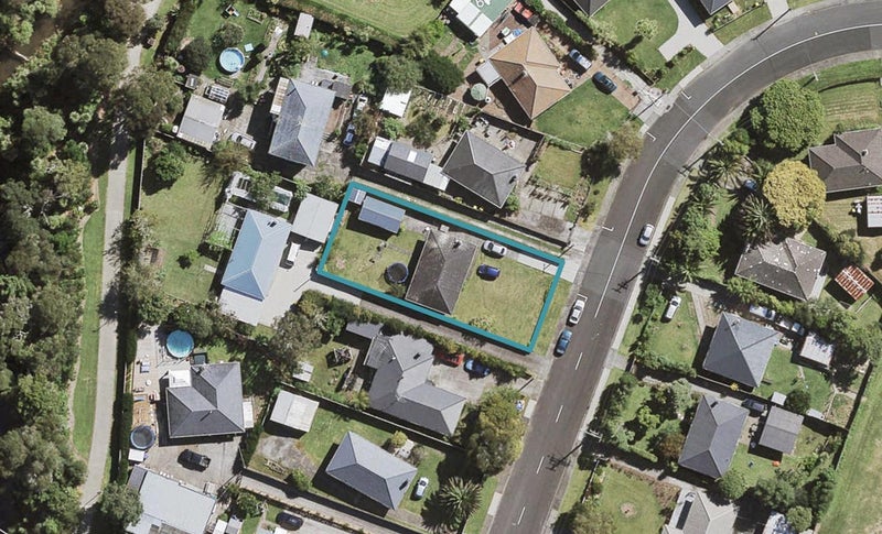 75 Smythe Road, Henderson, Auckland - Carousel 1