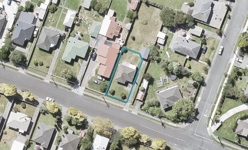 10B Burden Avenue, Wainuiomata, Lower Hutt - Carousel 1