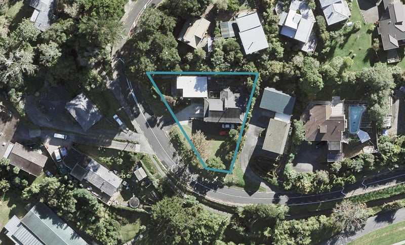 27 Woodlands Crescent, Browns Bay, Auckland - Carousel 1