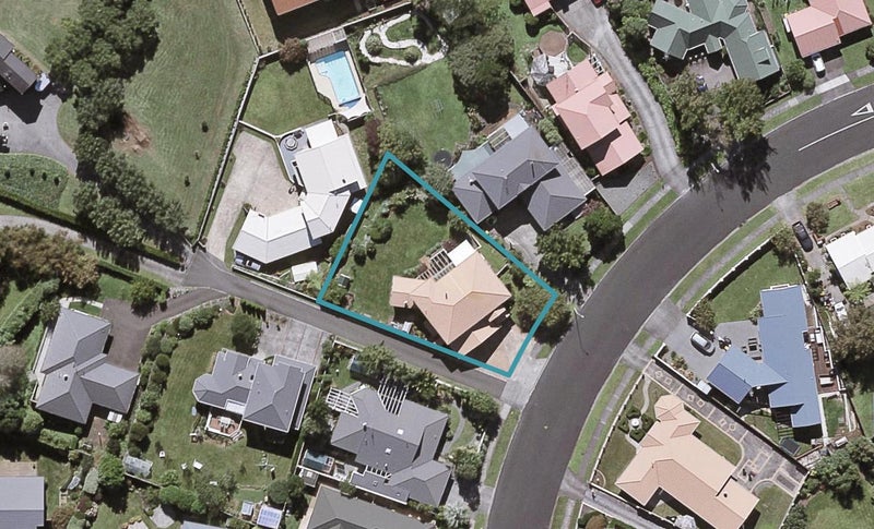 10 Shelter Grove, Frankleigh Park, New Plymouth - Carousel 1