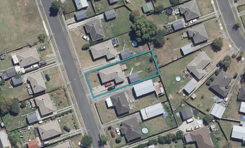 46 Tennyson Road, Enderley, Hamilton - Carousel 1