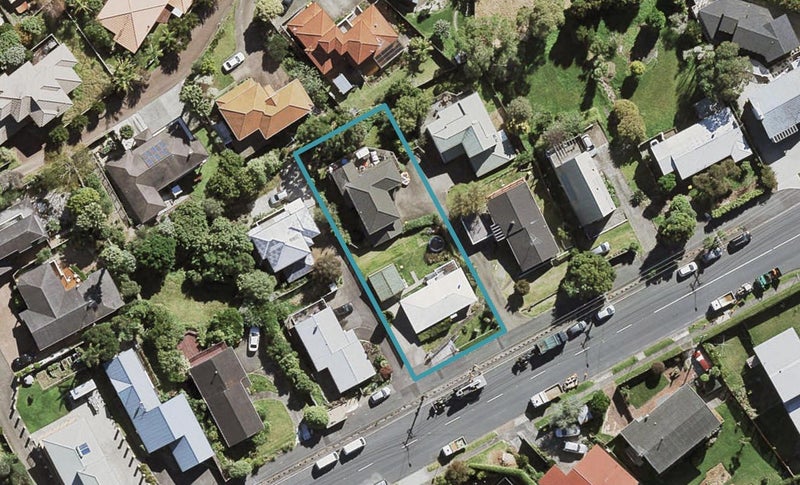 2/18 Sunset Road, Unsworth Heights, Auckland - Carousel 1