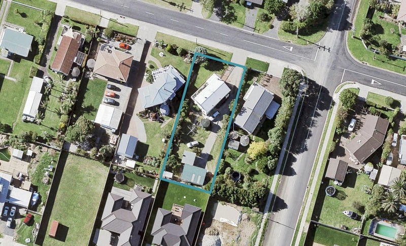 24 Karaka Road, Beachlands, Auckland - Carousel 1