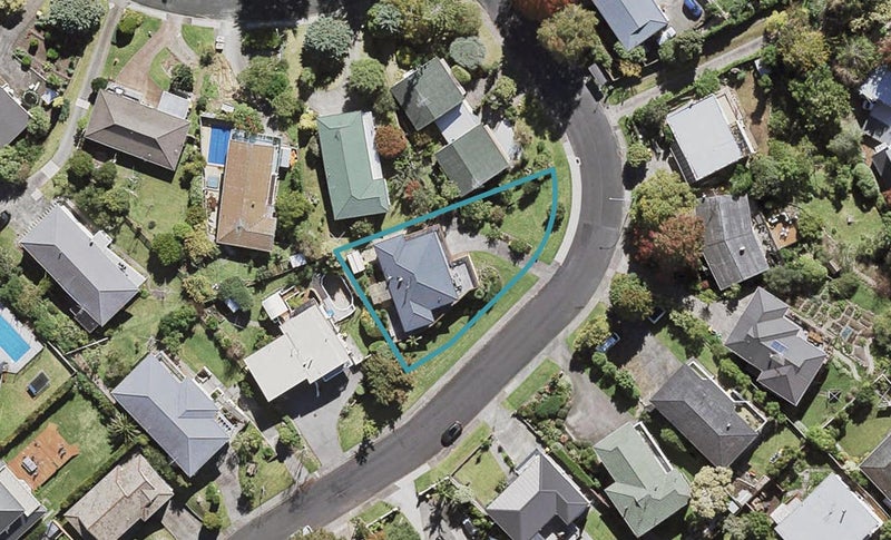 4 Hume Drive, Hillcrest, Auckland - Carousel 1