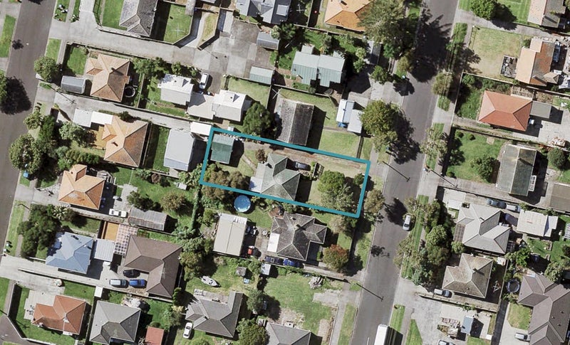23 Tamatea Avenue, Point England, Auckland - Carousel 1