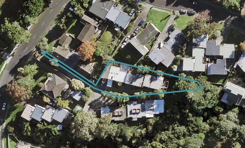 16A Commodore Drive, Lynfield, Auckland - Carousel 1