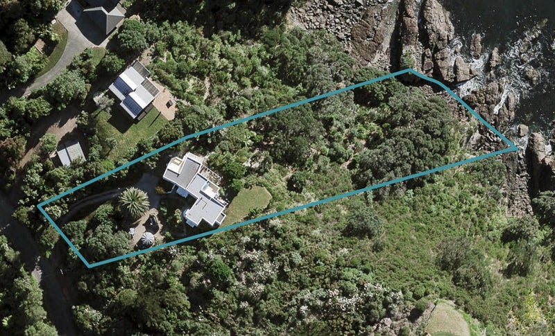43 Great Barrier Road, Oneroa, Waiheke Island - Carousel 1