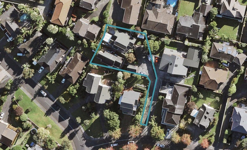 2/6 Oystergrove Road, West Harbour, Auckland - Carousel 1