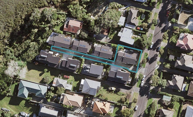33A Seaside Avenue, Waterview, Auckland - Carousel 1