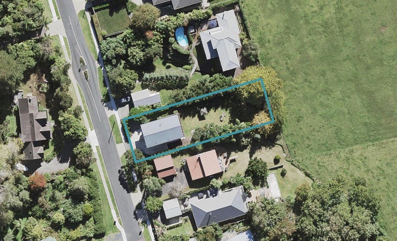 10 Churchouse Road, Greenhithe, Auckland - Carousel 1