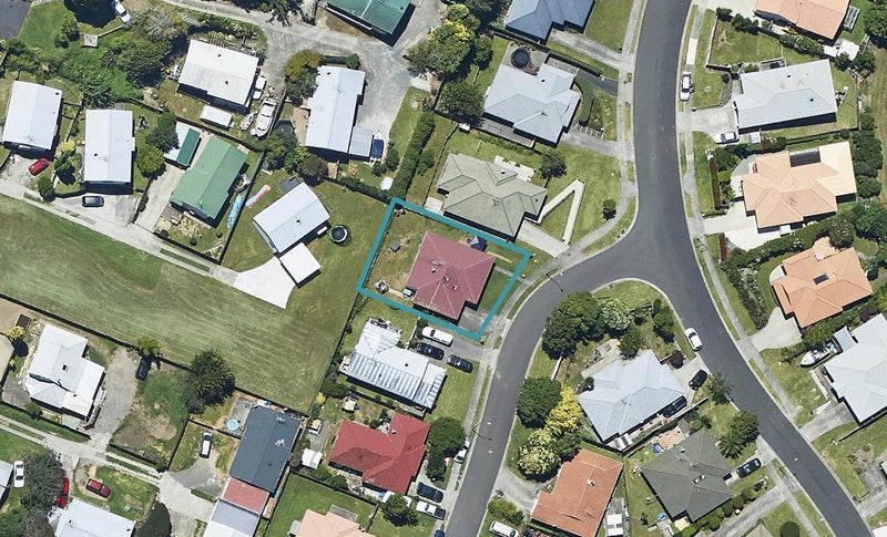 4 Newark Close, Gate Pa, Tauranga - Carousel 1