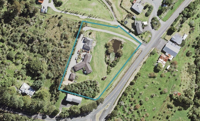 643 West Coast Road, Oratia, Auckland - Carousel 1