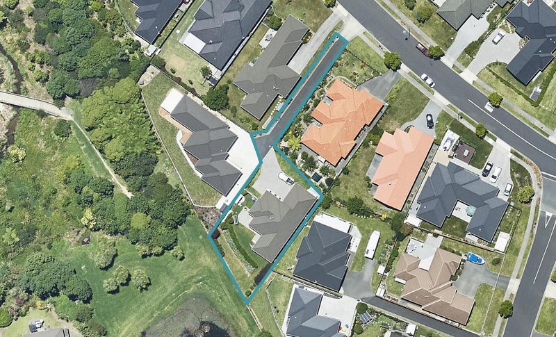 137 Oteki Park Drive, Welcome Bay, Tauranga - Carousel 1